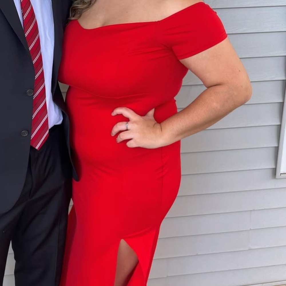 Amazon Brand Elegant Red Christmas Holiday Party Wedding Guest Evening Gown - Picture 4 of 8